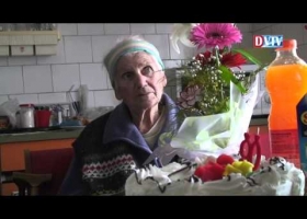 Ilonka néni köszöntése 90  születésnapján